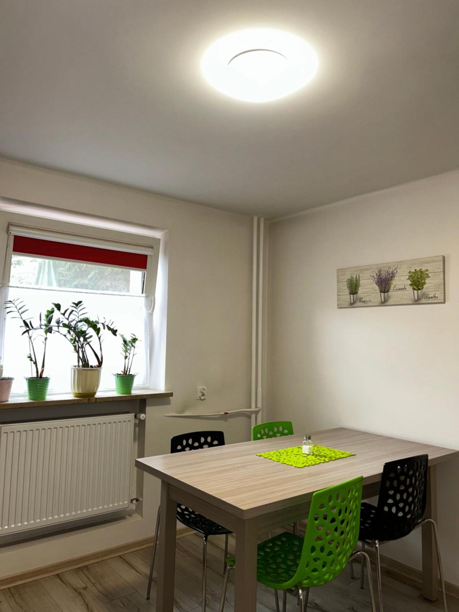 Noclegi Julia Pokoje 1-3 Parter Sniadanie Kontynentalne Kielce Extérieur photo