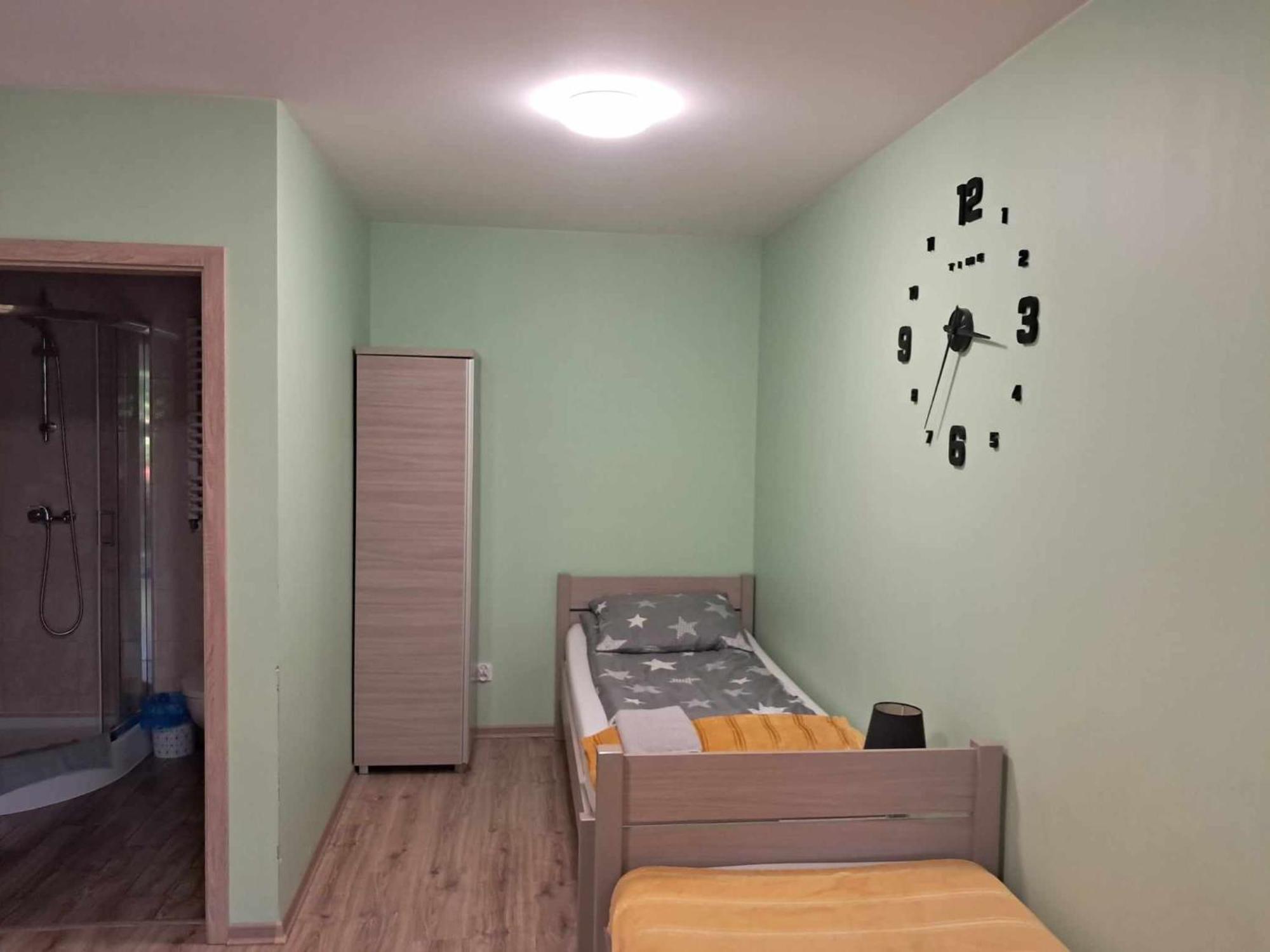 Noclegi Julia Pokoje 1-3 Parter Sniadanie Kontynentalne Kielce Extérieur photo